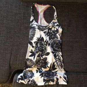 Lululemon tank top